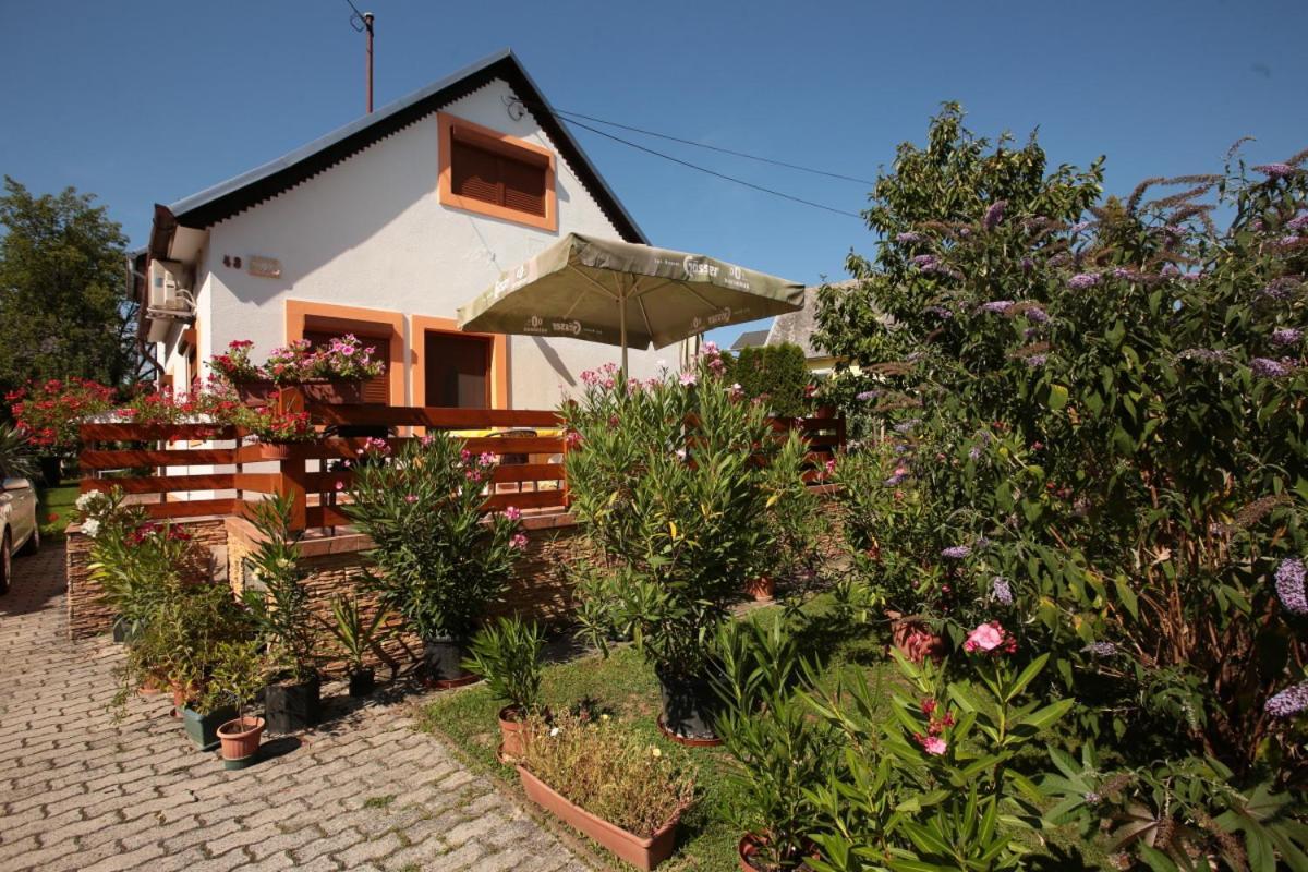 Lonci Apartman Zalakaros Exterior photo